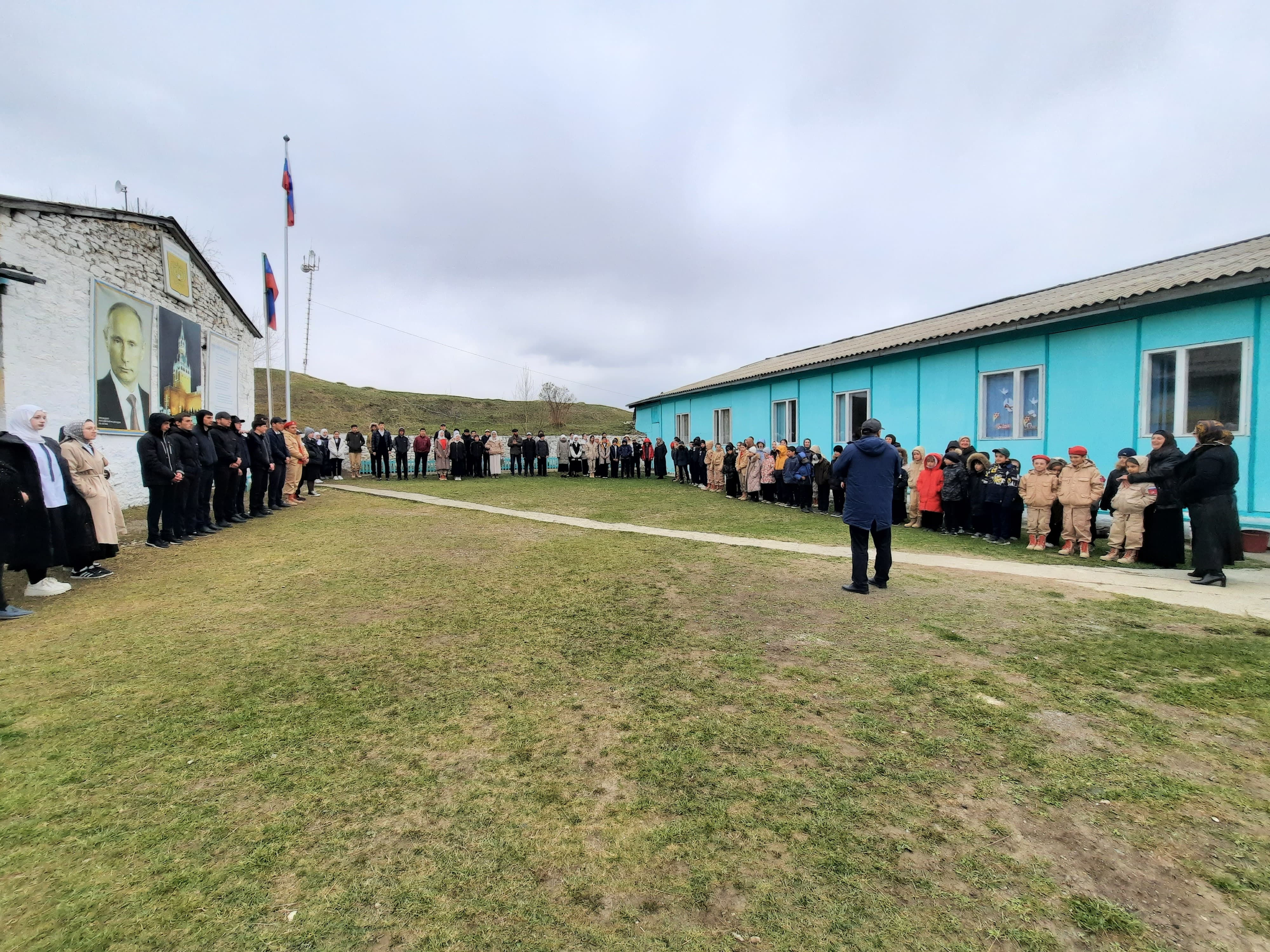 Сегодня, 30 апреля 2025 года, в МКОУ «Ахалчинская СОШ прошли Всероссийские антитеррористические учения по действиям сотрудников охраны, персонала и обучающихся..