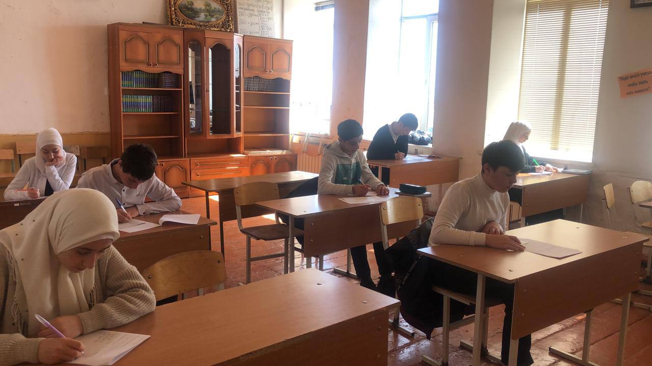 С 1 апреля в школе стартовали Всероссийские проверочные работы для учащихся 4-8 классов в штатном режиме. Сегодня ВПР по математике пишут учащиеся 8 класса..